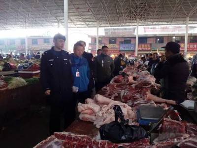 弋陽開展三部門聯(lián)合執(zhí)法檢查 筑牢肉制品市場(chǎng)安全防線