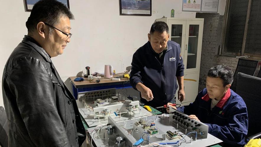北京東方祥云航空科技董事長(zhǎng)視察下屬設(shè)備工廠